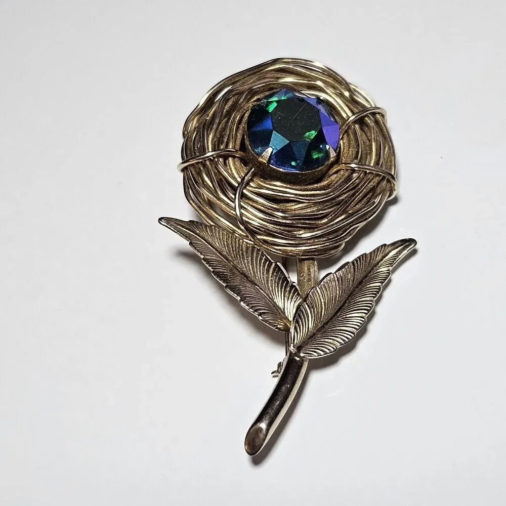 Vintage Blue AB Rhinestone Flower Brooch Gold Tone Wire Rose Pin Floral